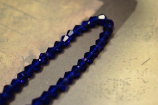 Бусины стеклянные "Zlatka" GBA-01 стекло 34 шт на нити №25 т.синий