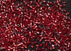 Бисер Чехия рубка 10/0 50г 97070 прозрачный красный с серебряным прокрасом