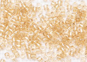 Бисер Япония MIYUKI Delica цилиндр 10/0 5 г DBM-0101 светло-блеск топаза прозрачный