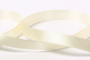 Лента атласная 12 мм 33 м ±2 м №008 кремовый