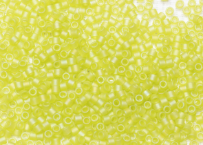 Бисер Япония MIYUKI Delica цилиндр 10/0 5 г DBM-0860 прозрачный шартрез радужный матовый
